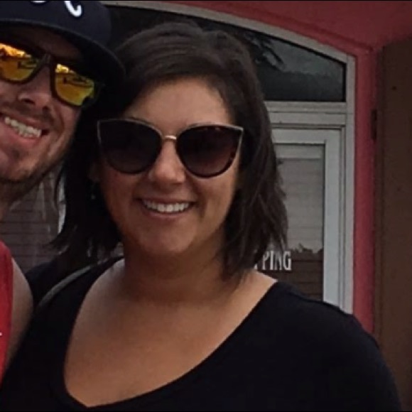 Meet your Posher, Kaycee - Picture 1 of 1